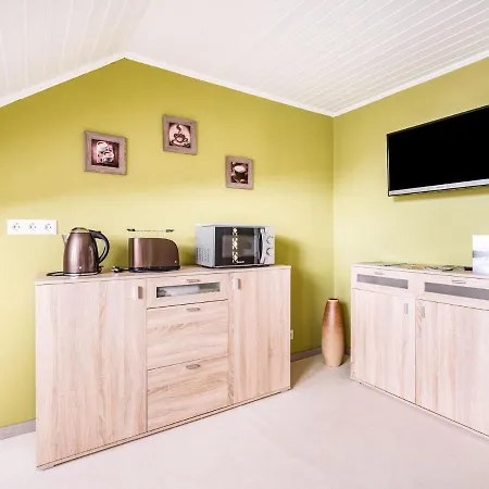 Alluring In With Balcony Hébergement de vacances *